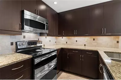 3475 Oak Valley Road NE #470, Atlanta, GA 30326 - Photo 8