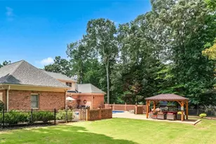 2065 Innsfail Dr, Snellville, GA 30078 - Photo 56