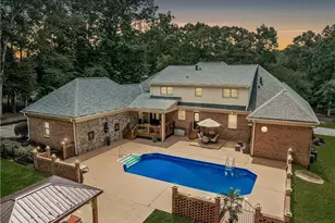 2065 Innsfail Dr, Snellville, GA 30078 - Photo 2