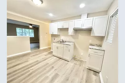 6450 Raymond Drive, Union City, GA 30291 - Photo 10