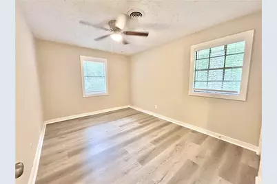 6450 Raymond Drive, Union City, GA 30291 - Photo 14