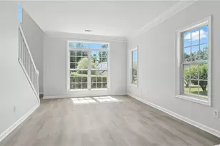 818 Pond View Ct, Sugar Hill, GA 30518 - Photo 8