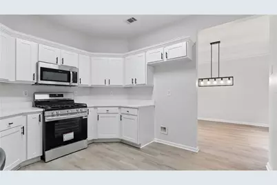 818 Pond View Court, Sugar Hill, GA 30518 - Photo 4