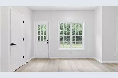 818 Pond View Court, Sugar Hill, GA 30518 - Photo 10