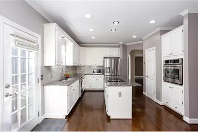 11925 Stradford Wood, Roswell, GA 30076 - Photo 6