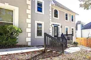 11925 Stradford Wood, Roswell, GA 30076 - Photo 2