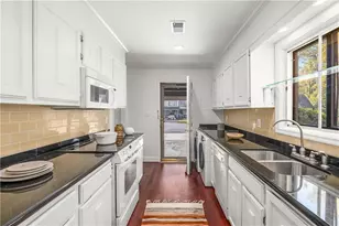 25 Forrest Pl, Atlanta, GA 30328 - Photo 12