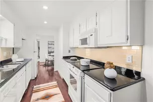 25 Forrest Pl, Atlanta, GA 30328 - Photo 14