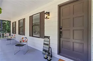 145 Huntcliff Ct, Fayetteville, GA 30214 - Photo 2