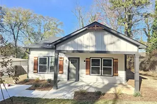 2698 Mango Cir NW, Atlanta, GA 30318 - Photo 2