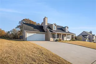 4149 Meadow Point Dr, Gillsville, GA 30543 - Photo 4