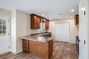 4149 Meadow Point Dr, Gillsville, GA 30543 - Photo 10