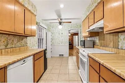 1777 Rosalind Drive NE, Atlanta, GA 30329 - Photo 8