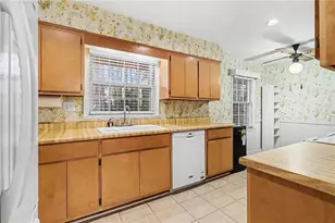 1777 Rosalind Dr NE, Atlanta, GA 30329 - Photo 6