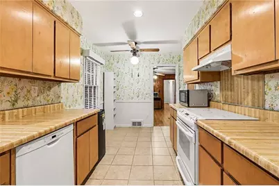 1777 Rosalind Drive NE, Atlanta, GA 30329 - Photo 8