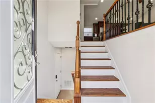 10405 Meadow Crest Ln, Alpharetta, GA 30022 - Photo 4