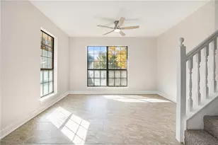 2001 Hunters Cove Dr, Lawrenceville, GA 30044 - Photo 6