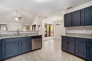 2001 Hunters Cove Dr, Lawrenceville, GA 30044 - Photo 14