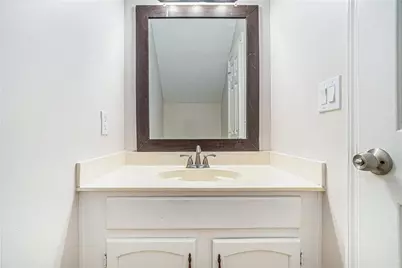 2001 Hunters Cove Drive, Lawrenceville, GA 30044 - Photo 16