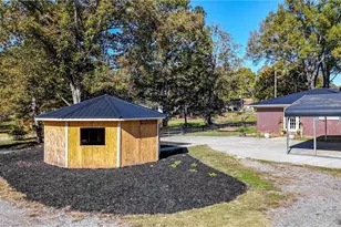 202 Peachtree St, Fairmount, GA 30139 - Photo 24