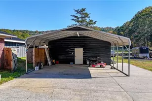 202 Peachtree St, Fairmount, GA 30139 - Photo 22