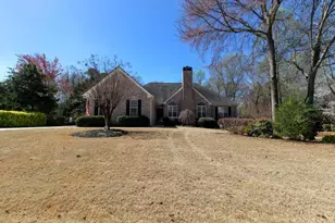 161 Southampton Cir, Hoschton, GA 30548 - Photo 2