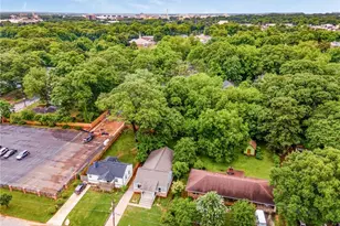 1328 Gus Thornhill Jr Dr, East Point, GA 30344 - Photo 40