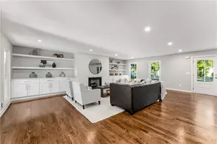 4942 Lakeland Woods Ct, Dunwoody, GA 30338 - Photo 12