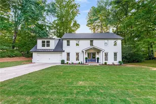 4942 Lakeland Woods Ct, Dunwoody, GA 30338 - Photo 6