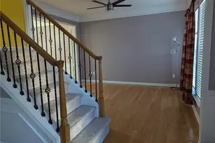 815 Earlham Dr, Suwanee, GA 30024 - Photo 4