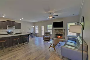 241 Huntington Manor Ct, Cornelia, GA 30531 - Photo 6