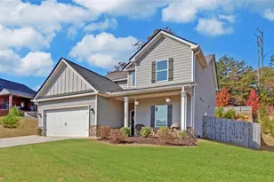 241 Huntington Manor Ct, Cornelia, GA 30531 - Photo 2