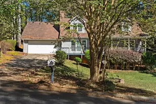 457 Casey Ct, Lawrenceville, GA 30046 - Photo 2