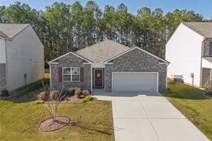 3841 Makeover Ct, Atlanta, GA 30349 - Photo 2