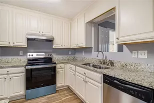 2 Chastain Cir, Newnan, GA 30263 - Photo 4