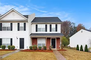 2 Chastain Cir, Newnan, GA 30263 - Photo 2