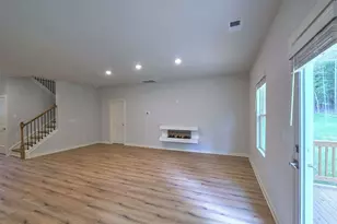 135 Post Oak Dr, Jackson, GA 30233 - Photo 18