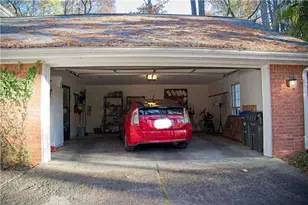 425 Hackberry Ln, Roswell, GA 30076 - Photo 6