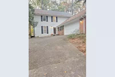 425 Hackberry Lane, Roswell, GA 30076 - Photo 1