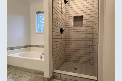 1260 Della Way, Lawrenceville, GA 30043 - Photo 24