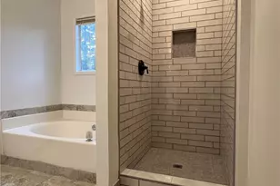 1260 Della Way, Lawrenceville, GA 30043 - Photo 24