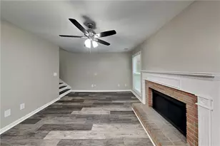 6072 Devonshire Dr, Flowery Branch, GA 30542 - Photo 4