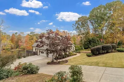 4814 Mirror Lake Drive, Powder Springs, GA 30127 - Photo 10