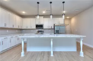 2562 Harbor Rdg Pass, Gainesville, GA 30507 - Photo 4