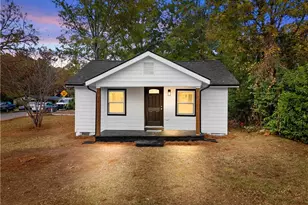 118 Perry St, Monroe, GA 30655 - Photo 2