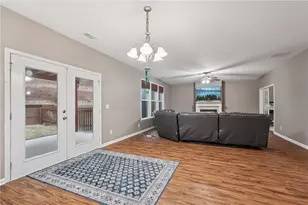 6015 Thrasher Ct, Cumming, GA 30028 - Photo 10