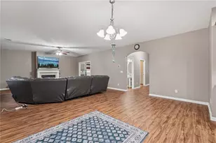 6015 Thrasher Ct, Cumming, GA 30028 - Photo 12