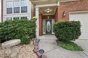 6015 Thrasher Ct, Cumming, GA 30028 - Photo 4