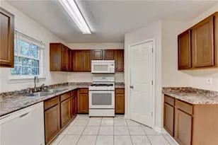 840 Melrose Park Pl, Lawrenceville, GA 30044 - Photo 14