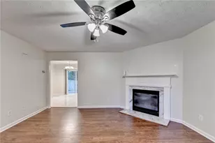 840 Melrose Park Pl, Lawrenceville, GA 30044 - Photo 6